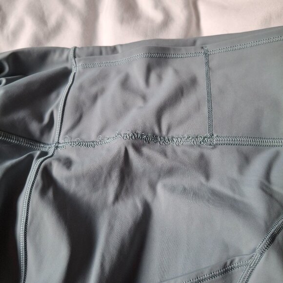 Lululemon Fast and Free leggings 25" 7 pockets - Picture 7 of 8
